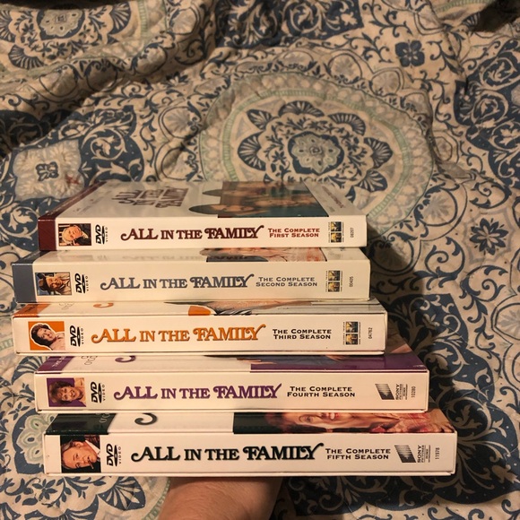 5 seasons of All in the Family dvds - Picture 2 of 3